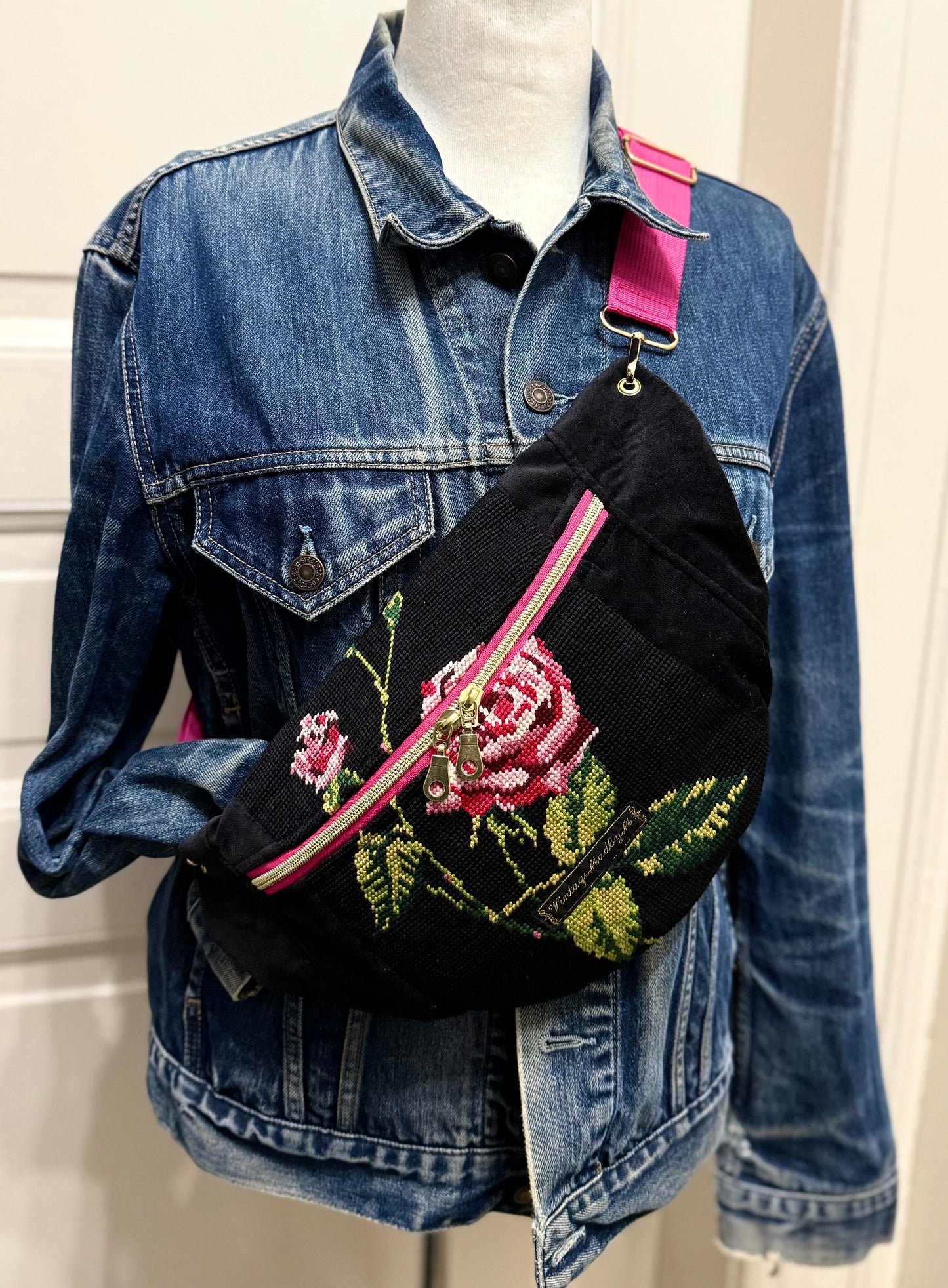 Vintage needlepoint Pink Zip French vintage tapestry bum bag by Vintagemadbym