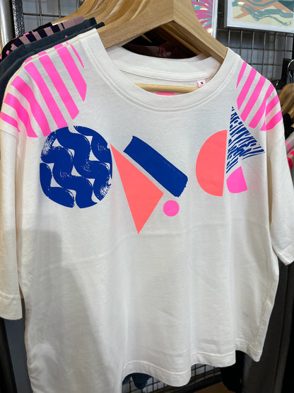 Geometric pattern Neon Pink coral and blue  White T-shirt by Pinkijones