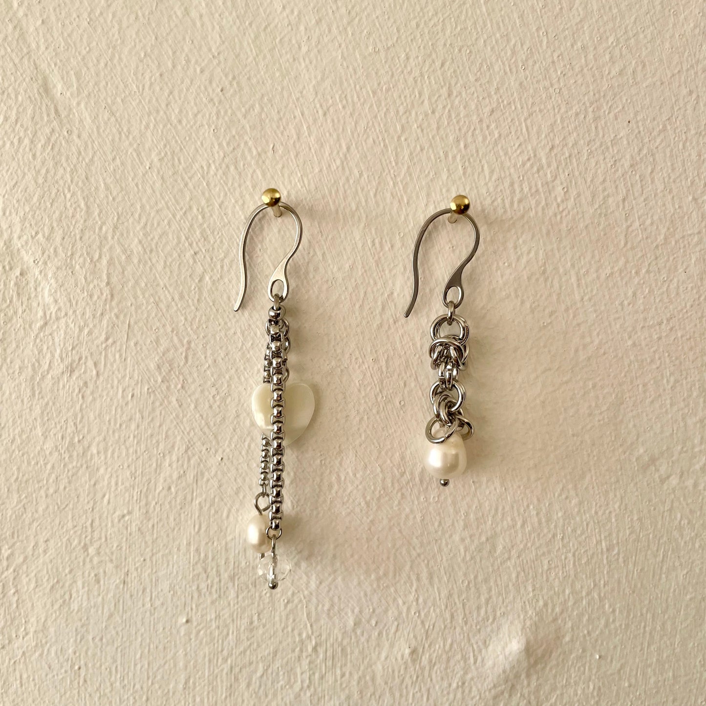 Santo Silverio pearls and stainless steel earrings handmade by EloysanT